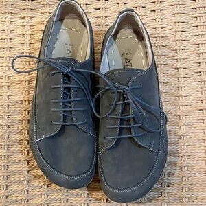 Atlantis women’s barefoot shoes